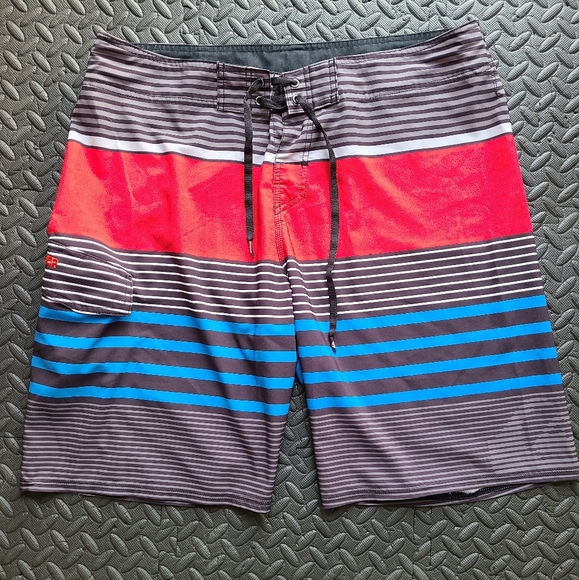 QuickSilver Board Shorts - Picture 1 of 4